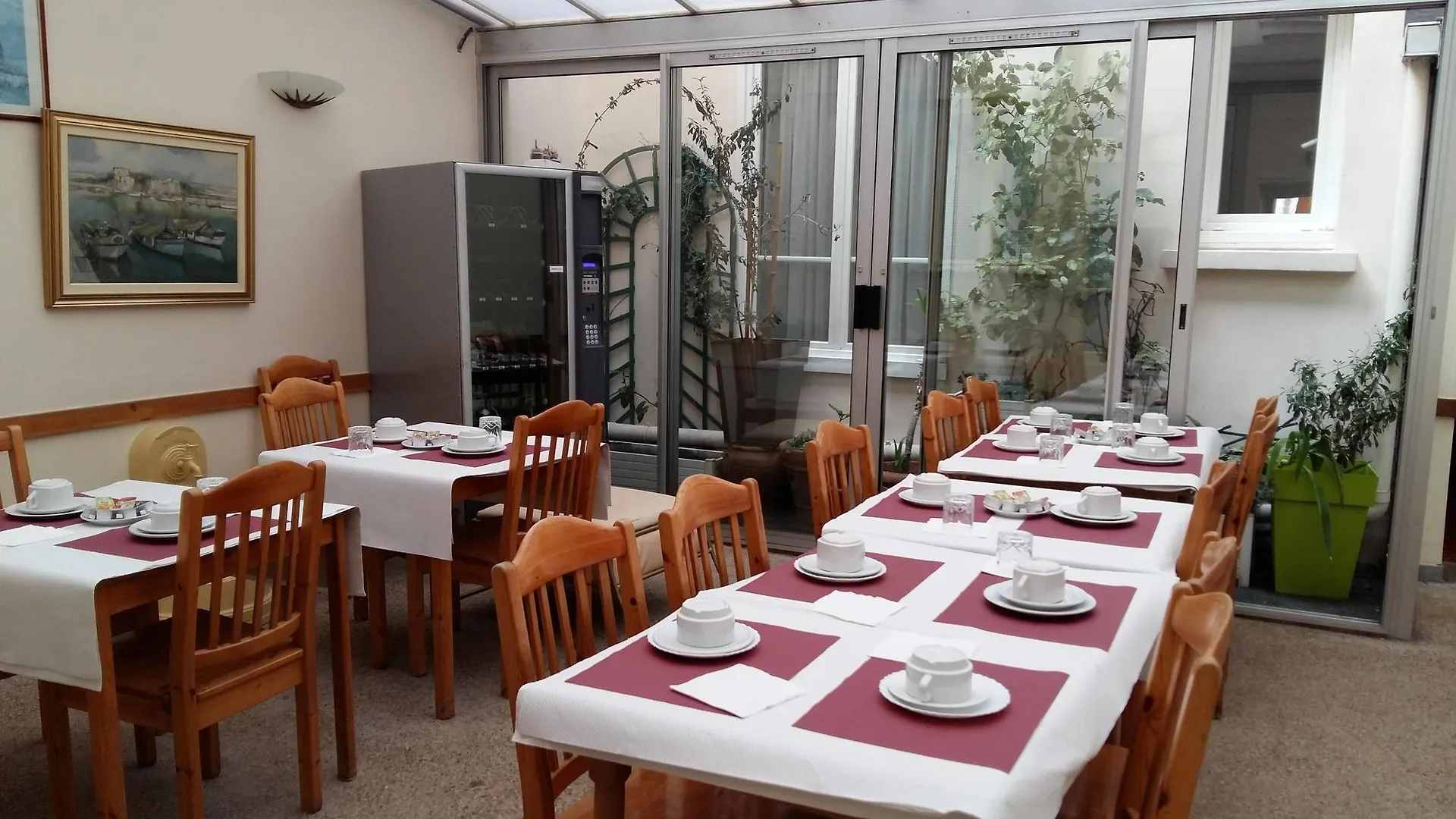Hotel Roi Rene Paris